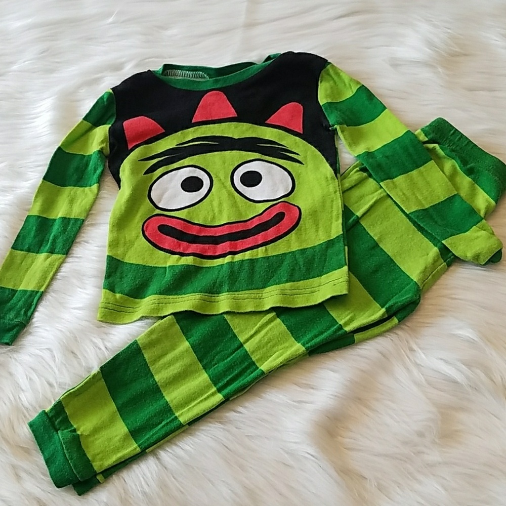 Yo Gabba Gabba Brobee Pajama Set